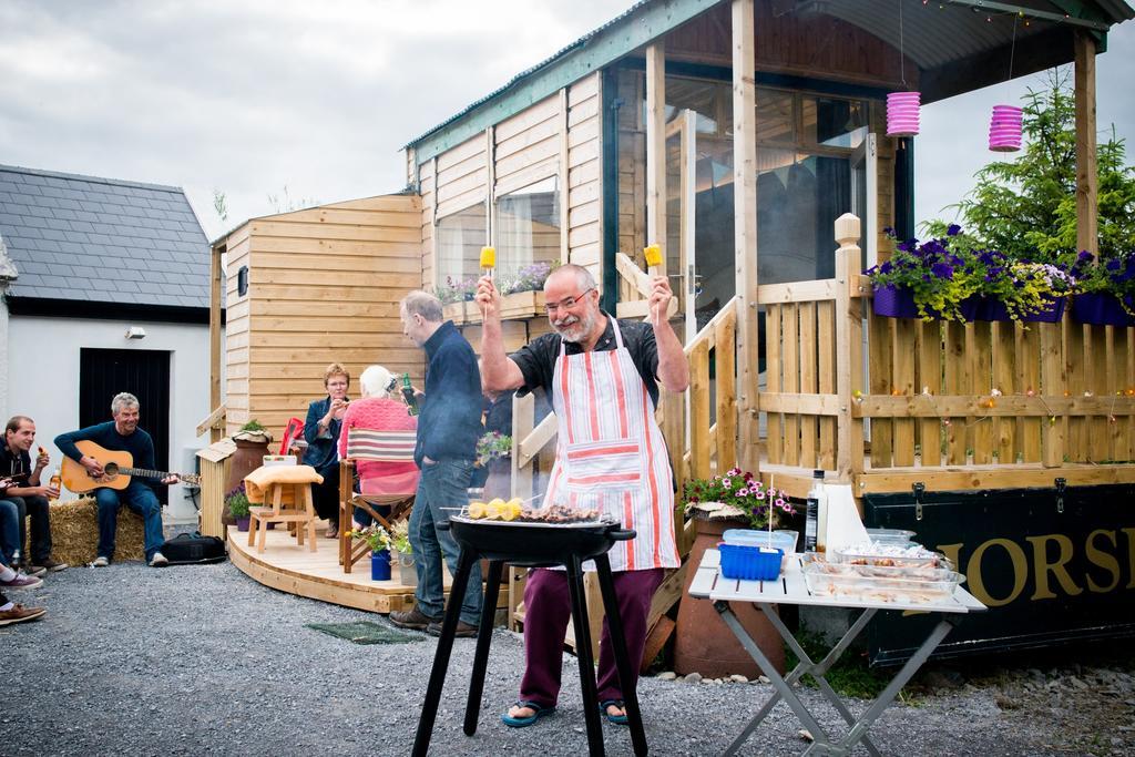 Burren Glamping Villa Kilfenora ภายนอก รูปภาพ