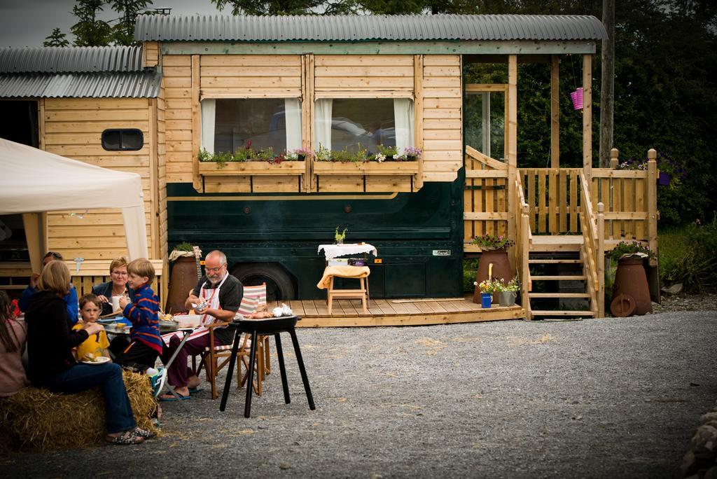 Burren Glamping Villa Kilfenora ภายนอก รูปภาพ