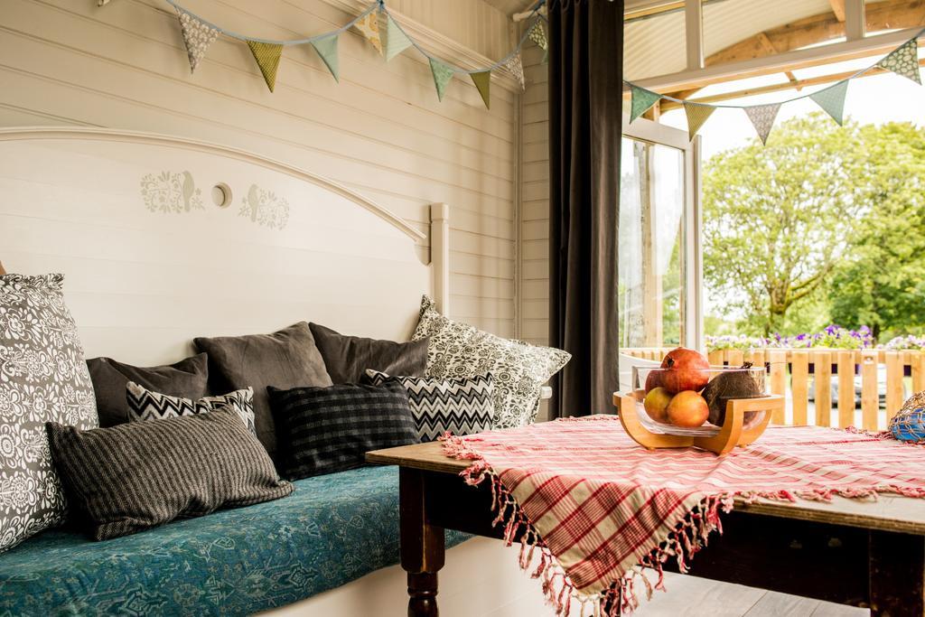 Burren Glamping Villa Kilfenora ภายนอก รูปภาพ